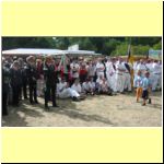 100-041a des Hauptmanns Rede lauschen.html